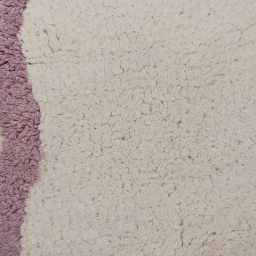 Home Company Ghost Bath Rug 27'' x 32'' White Plush Absorbent Anti Slip